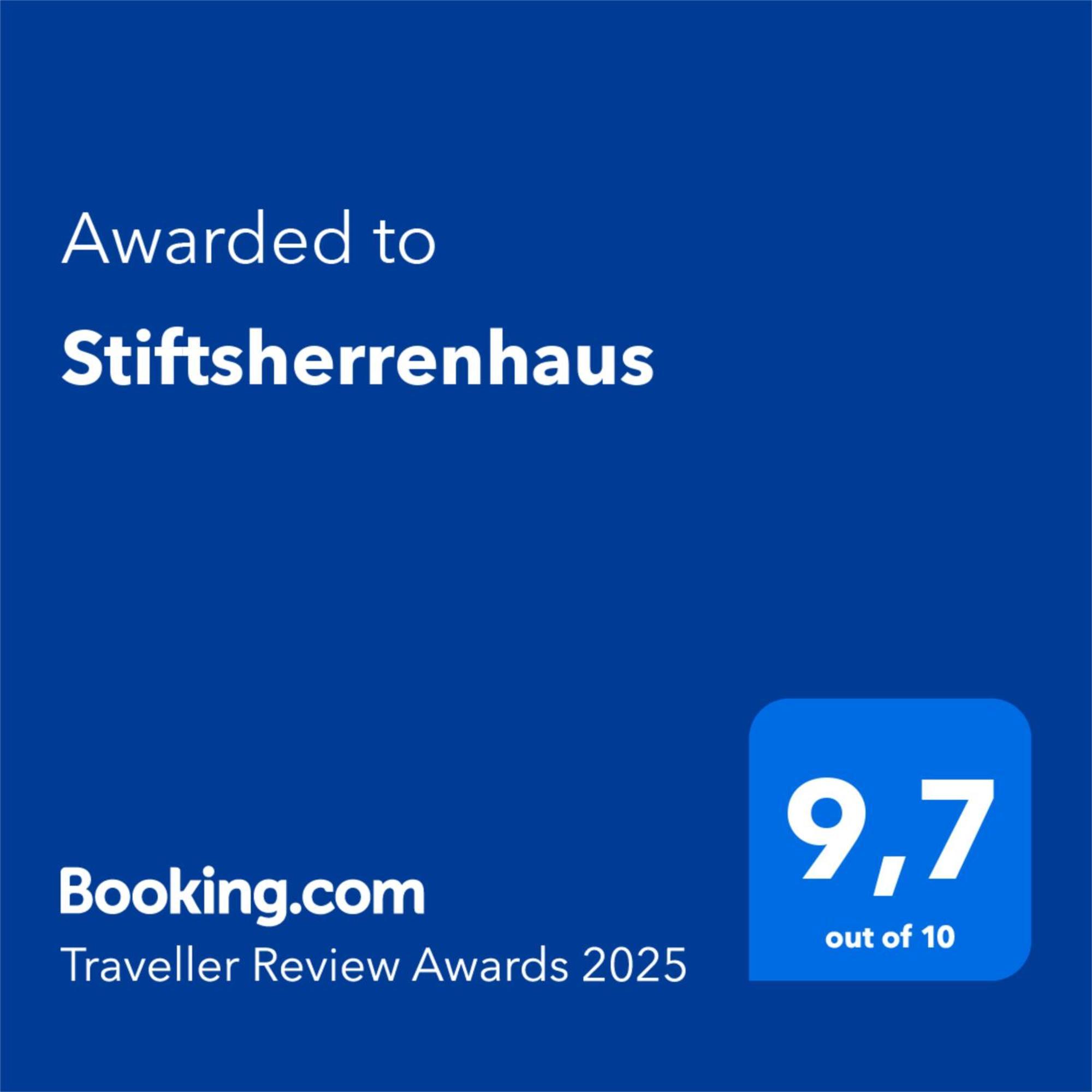 Stiftsherrenhaus Münstermaifeld Eksteriør bilde