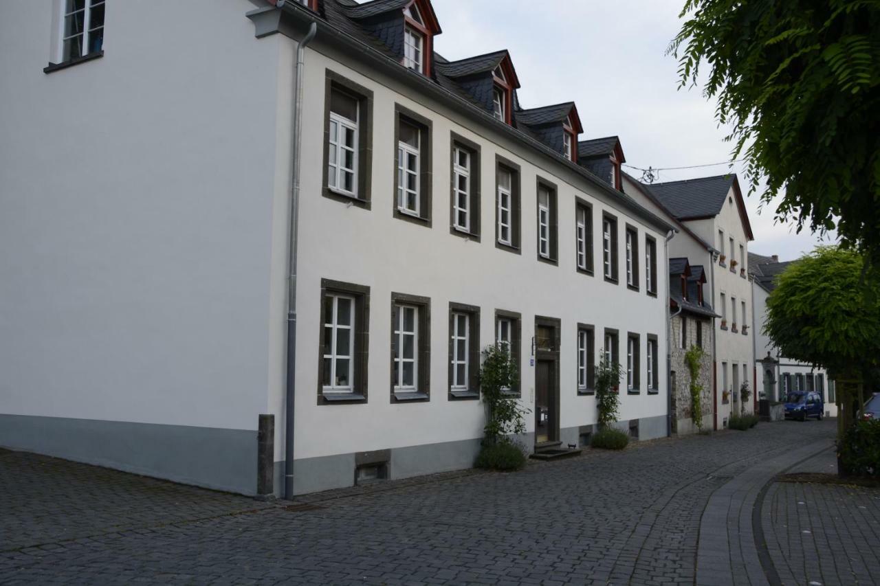 Stiftsherrenhaus Münstermaifeld Eksteriør bilde