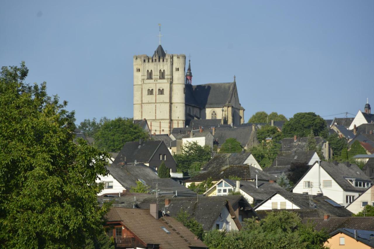 Stiftsherrenhaus Münstermaifeld Eksteriør bilde